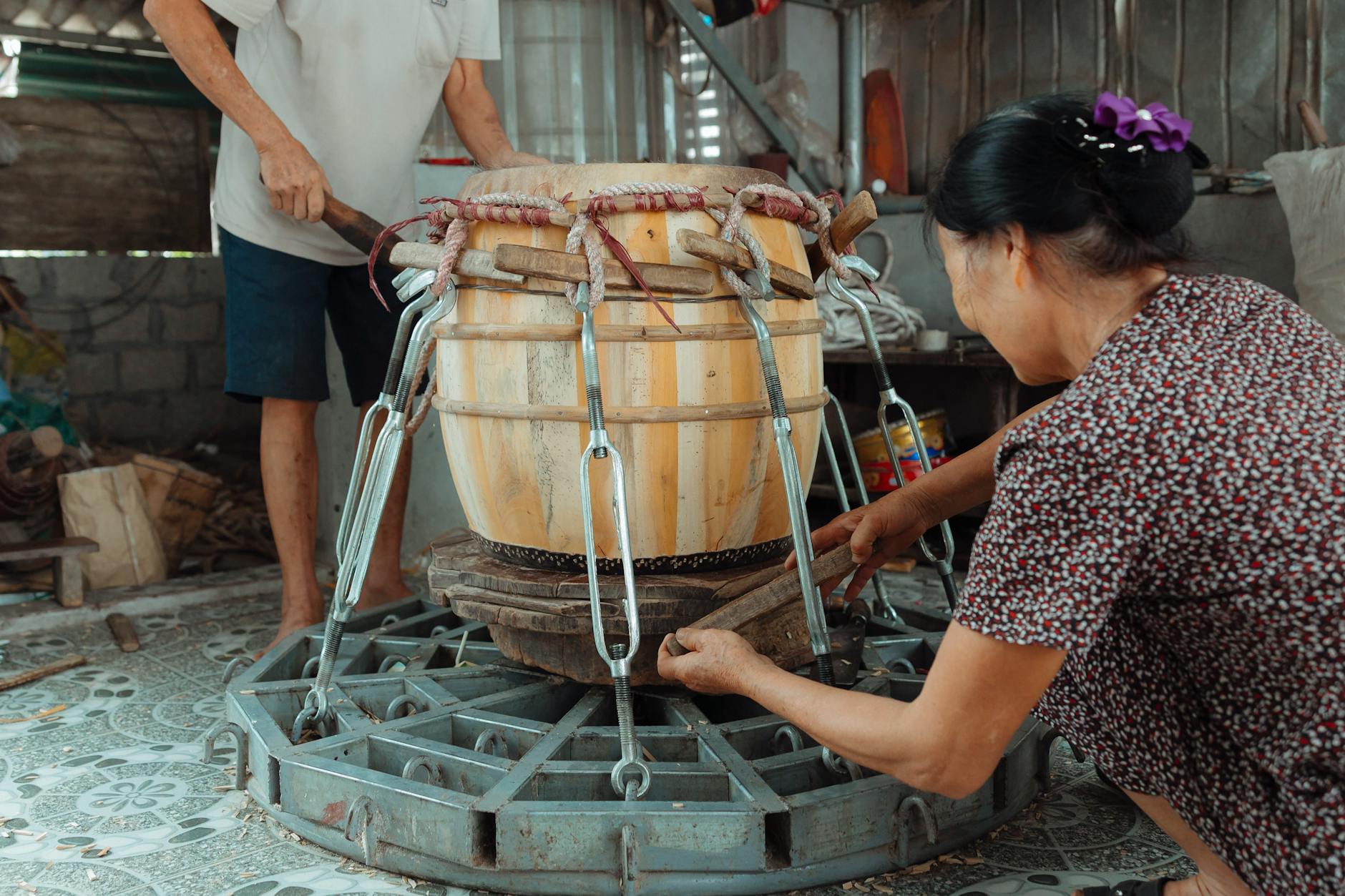 Para como ler manuais de montagem complexos sem se perder, comece com uma leitura panorâmica, identifique as ferramentas nece