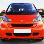 Para montar móveis inteligentes com fita LED e automação, planeje o projeto, escolha os componentes certos (fitas LED, contro