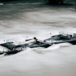 Para salvar um móvel estufado por causa da umidade, a primeira ação é secá-lo completamente, preferencialmente em local areja