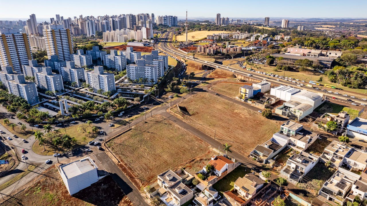 Como a expansão urbana está transformando bairros de Divinópolis